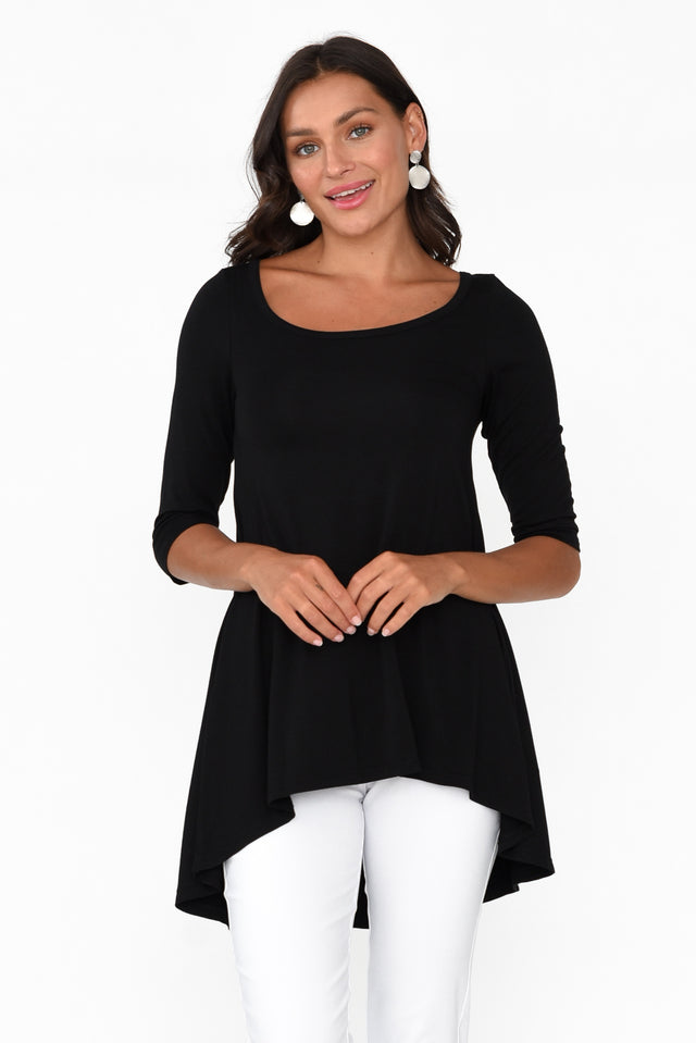 Black Bamboo Hi Lo Hem Top neckline_Round   alt text|model:Brontie