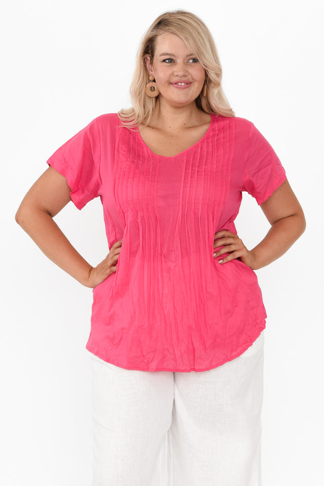 plus-size,curve-tops,plus-size-cotton-tops,alt text|model:Shandre