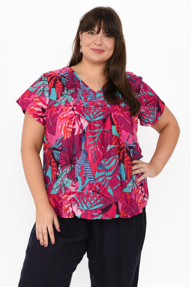 plus-size,curve-tops,alt text|model:Gabby