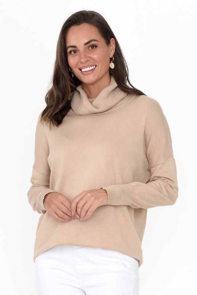 Fleur Beige Knit Jumper neckline_Cowl   alt text|model:MJ