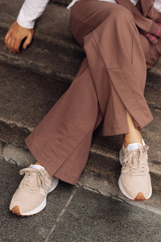 Flex Nude Stripe Leather Sneaker