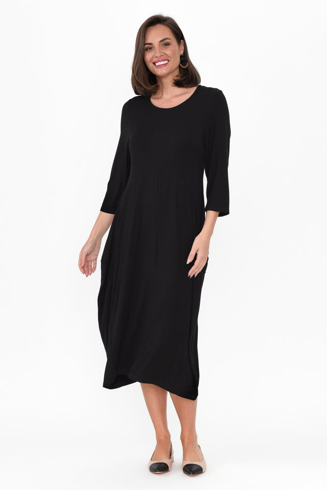 Glenda Black Crescent Dress hem_Hi Lo length_Midi sleeve_3/4 neckline_Round sleevetype_Straight print_Plain colour_Black DRESSES    alt text|model:MJ