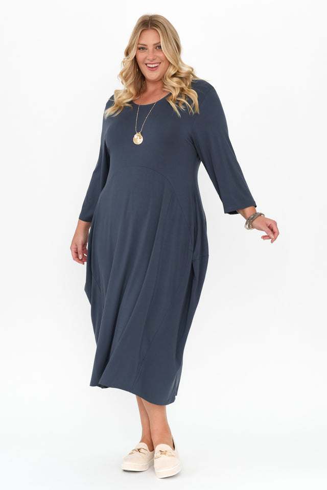 plus-size,curve-dresses,plus-size-sleeved-dresses,plus-size-below-knee-dresses,plus-size-midi-dresses, alt text|model:Caitlin