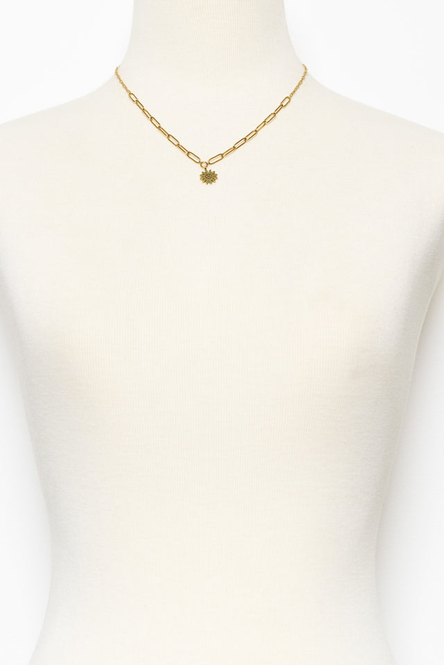 Harmonia Gold Daisy Necklace