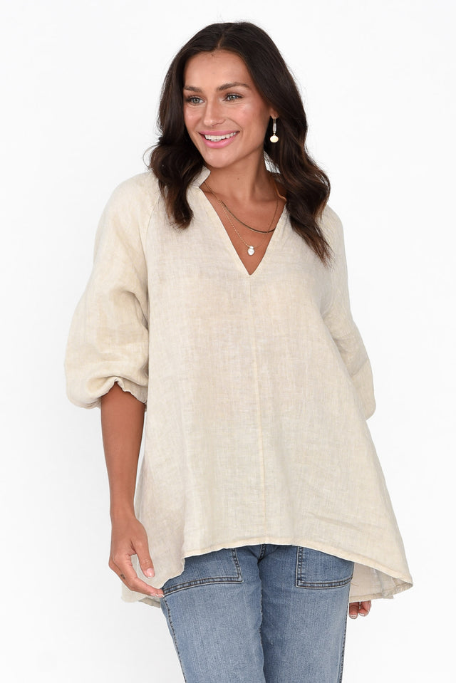 Hiram Beige Linen Top neckline_V Neck   alt text|model:Brontie