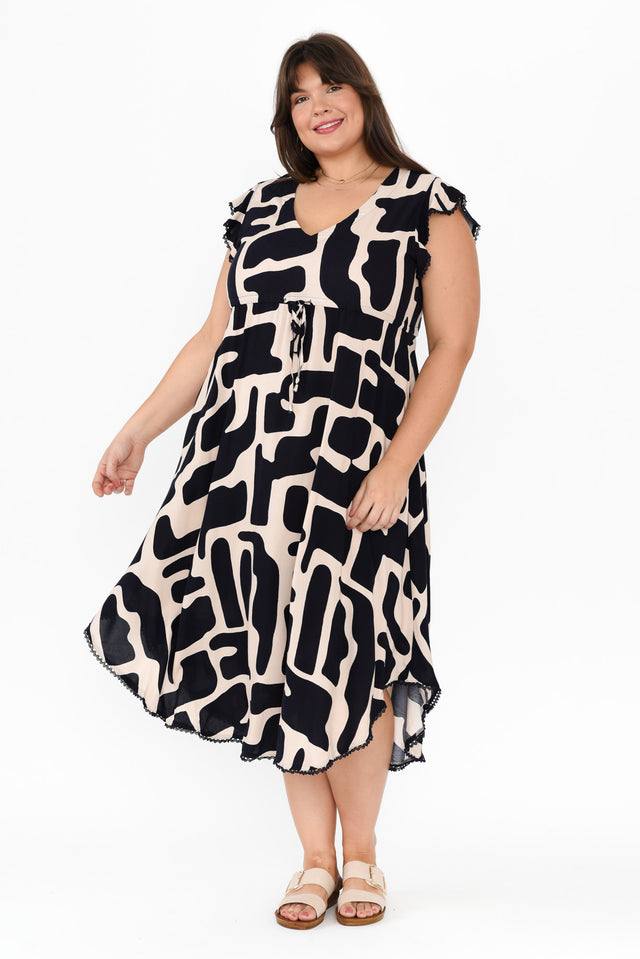 plus-size,curve-dresses,plus-size-below-knee-dresses,plus-size-midi-dresses,plus-size-summer-dresses,alt text|model:Gabby image 8