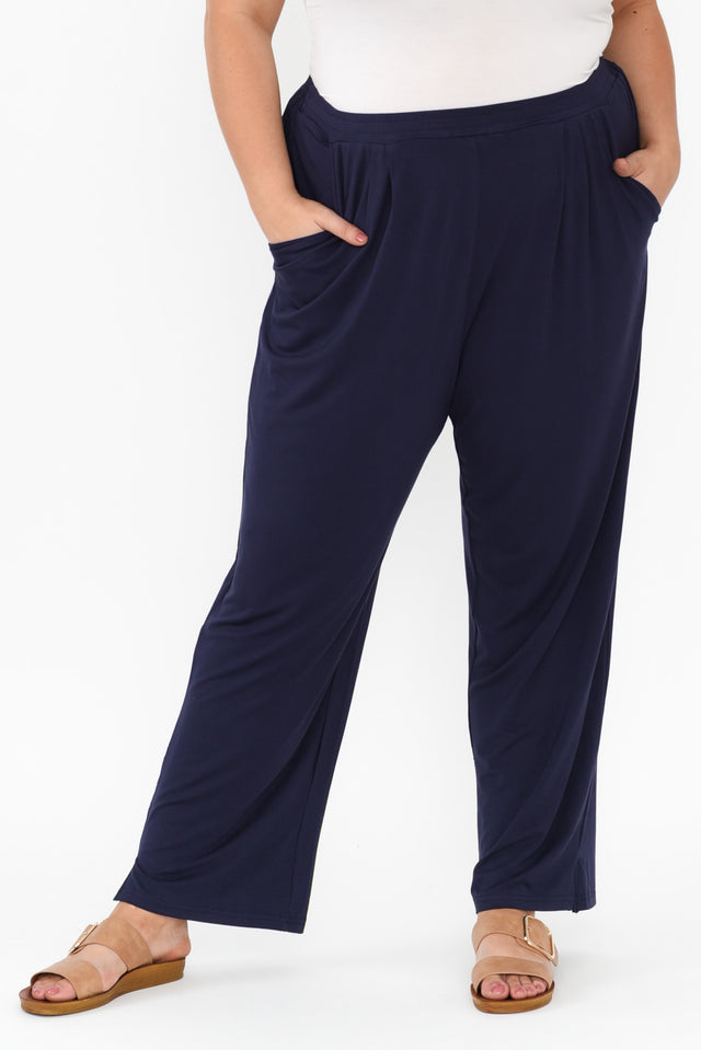 plus-size,curve-bottoms,plus-size-pants,alt text|model:Gabby