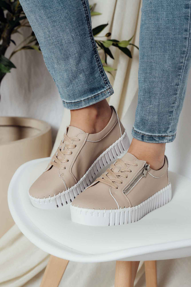 Medusa Nude Platform Sneaker