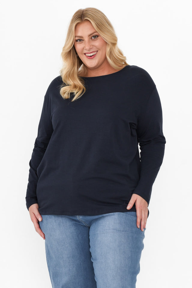 plus-size,curve-basics,curve-tops,plus-size-sleeved-tops,plus-size-cotton-tops,plus-size-basic-tops,plus-size-winter-clothing, alt text|model:Caitlin image 8