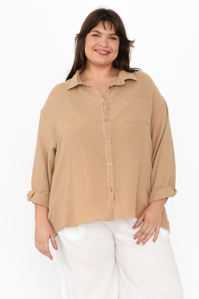 plus-size,curve-tops,plus-size-shirts,plus-size-cotton-tops,alt text|model:Gabby