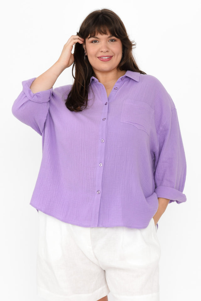 plus-size,curve-tops,plus-size-shirts,plus-size-cotton-tops,alt text|model:Gabby