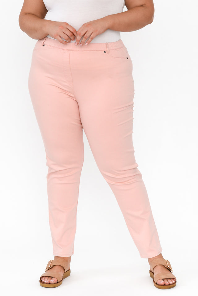 plus-size,curve-bottoms,plus-size-pants alt text|model:;wearing: alt text|model:Caitlin;wearing:20  image 8