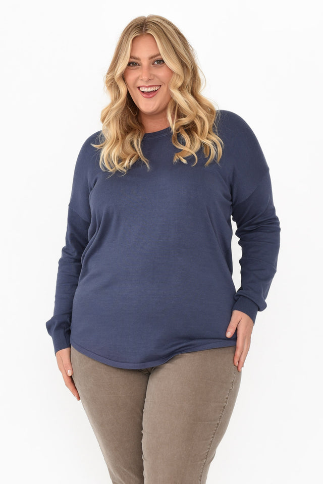 plus-size,curve-tops,plus-size-sleeved-tops,plus-size-winter-clothing,curve-knits-jackets,plus-size-jumpers, alt text|model:Caitlin