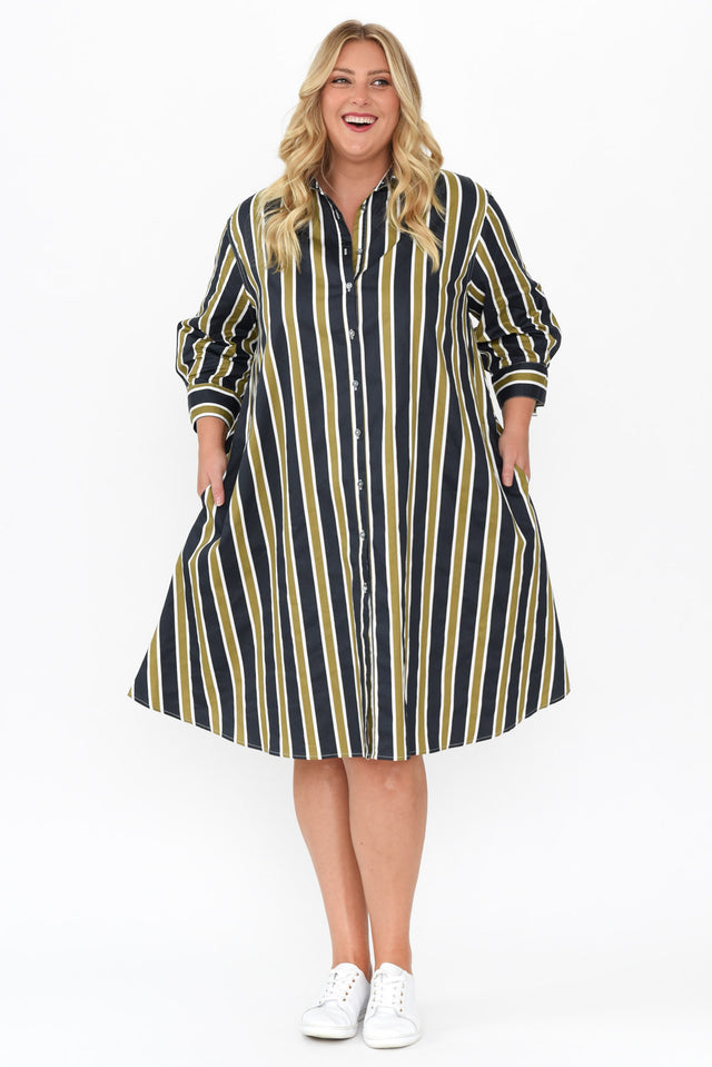 plus-size,curve-dresses,plus-size-sleeved-dresses,plus-size-below-knee-dresses,plus-size-cotton-dresses,plus-size-evening-dresses,plus-size-wedding-guest-dresses,plus-size-cocktail-dresses,plus-size-formal-dresses,plus-size-mother-of-the-bride-dresses,plus-size-race-day-dresses,plus-size-work-edit, alt text|model:Caitlin