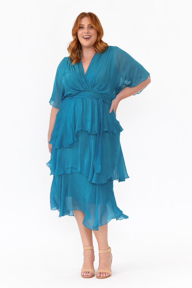 alt text|model:Caitlin, plus-size,curve-bottoms,curve-basics,plus-size-skirts,plus-size-basic-bottoms,plus-size-work-edit,plus-size-race-day-dresses,plus-size-mother-of-the-bride-dresses image 6