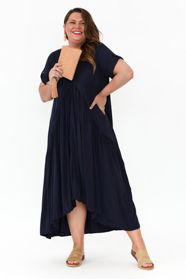 plus-size-sleeved-dresses,plus-size-below-knee-dresses,plus-size-maxi-dresses,plus-size,curve-dresses,plus-size-basic-dresses,facebook-new-for-you,plus-size-summer-dresses  alt text|model:Stacey